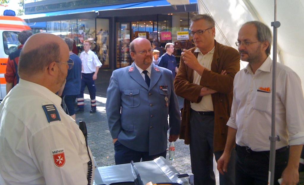 Hilfsorganisationen mit riesengroßem Engagement Hilfsorganisationen mit riesengroßem Engagement